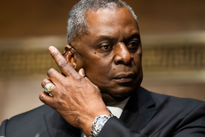 ലോയ്ഡ് ജെ ഓസ്റ്റിന്‍