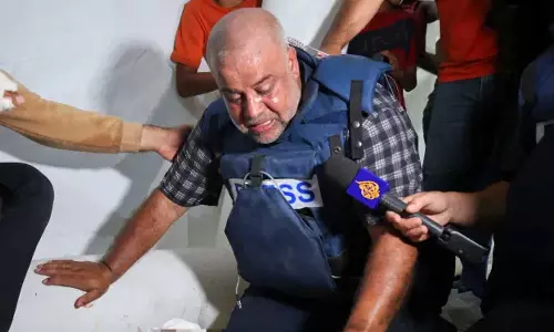 ഇസ്രായേല്‍ വ്യോമാക്രമണം; അൽ ജസീറ ഗസ്സ ബ്യൂറോ മേധാവിയുടെ കുടുംബം കൊല്ലപ്പെട്ടു