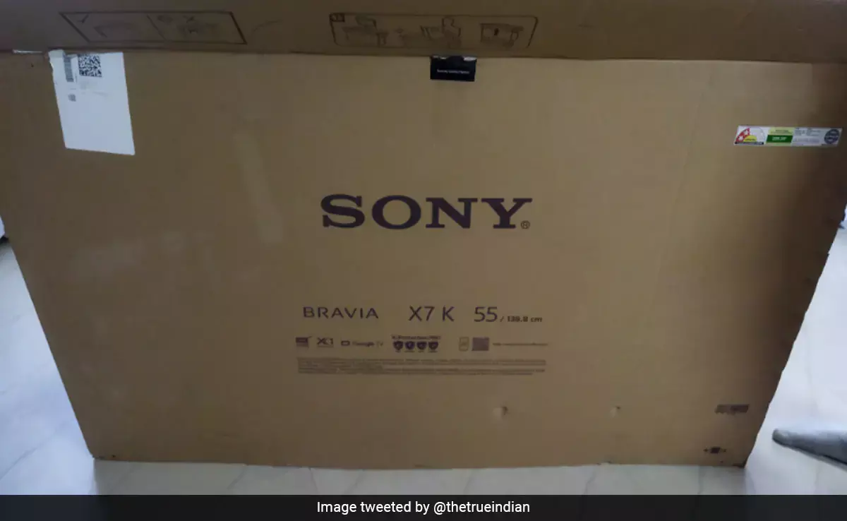 Customer Receives Thomson TV