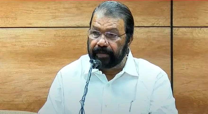 കാവി പുതപ്പിക്കാൻ ശ്രമം; എൻ.സി.ഇ.ആർ.ടി പരിഷ്കാരങ്ങളെ തള്ളി വിദ്യാഭ്യാസ മന്ത്രി കാവി പുതപ്പിക്കാൻ ശ്രമം; എൻ.സി.ഇ.ആർ.ടി പരിഷ്കാരങ്ങളെ തള്ളി വിദ്യാഭ്യാസ മന്ത്രി