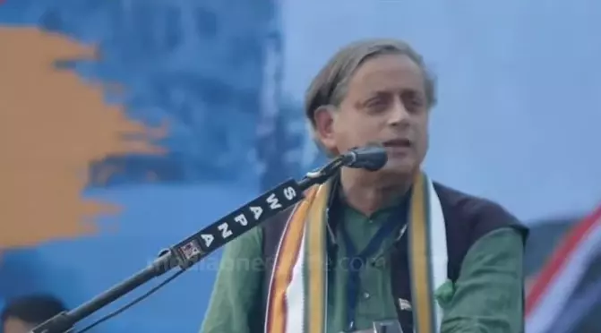 ഒക്ടോബർ ഏഴിന് ഭീകരവാദികൾ ഇസ്രായേലിൽ ആക്രമണം നടത്തി: ശശി തരൂർ ഒക്ടോബർ ഏഴിന് ഭീകരവാദികൾ ഇസ്രായേലിൽ ആക്രമണം നടത്തി: ശശി തരൂർ