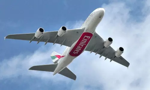 എമിറേറ്റസ് വിമാനങ്ങൾ ഇസ്രായേൽ   സർവീസ് റദ്ദാക്കിയ നടപടി തുടരും