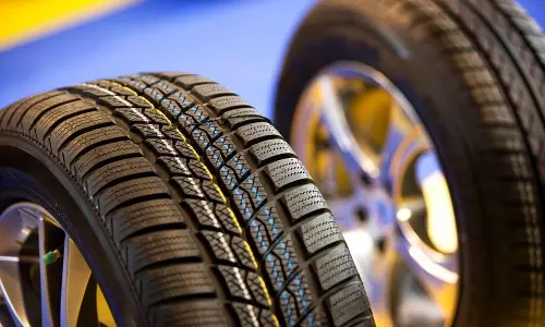 അന്താരാഷ്ട്ര ടയര് കമ്പനികളുമായി ചേര്ന്ന് സൗദിയില് ടയര് നിര്മ്മാണ ഫാക്ടറി സ്ഥാപിക്കുന്നു അന്താരാഷ്ട്ര ടയര് കമ്പനികളുമായി ചേര്ന്ന് സൗദിയില് ടയര് നിര്മ്മാണ ഫാക്ടറി സ്ഥാപിക്കുന്നു