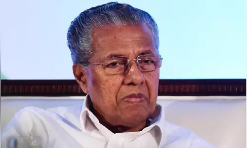 വ്യാജ ചരിത്രത്തെ വെള്ളപൂശുന്നു; എൻ.സി.ഇ.ആർ.ടി ശിപാർശ അംഗീകരിക്കാനാവില്ലെന്ന് മുഖ്യമന്ത്രി വ്യാജ ചരിത്രത്തെ വെള്ളപൂശുന്നു; എൻ.സി.ഇ.ആർ.ടി ശിപാർശ അംഗീകരിക്കാനാവില്ലെന്ന് മുഖ്യമന്ത്രി