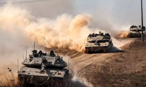 ഗസ്സയിൽ കരയുദ്ധത്തിന് ഇസ്രായേൽ ടാങ്കുകൾ സജ്ജം; 900 സൈനികരെ പശ്ചിമേഷ്യയിലേക്ക് നിയോഗിച്ചതായി പെന്റഗൺ ഗസ്സയിൽ കരയുദ്ധത്തിന് ഇസ്രായേൽ ടാങ്കുകൾ സജ്ജം; 900 സൈനികരെ പശ്ചിമേഷ്യയിലേക്ക് നിയോഗിച്ചതായി പെന്റഗൺ