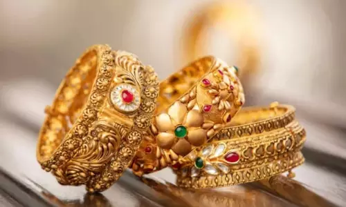 Gold jewellery