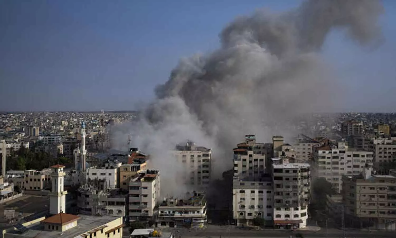 The death toll in Gaza has passed eight thousand