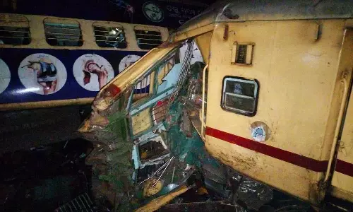 11 killed in Andhra Pradesh train accident