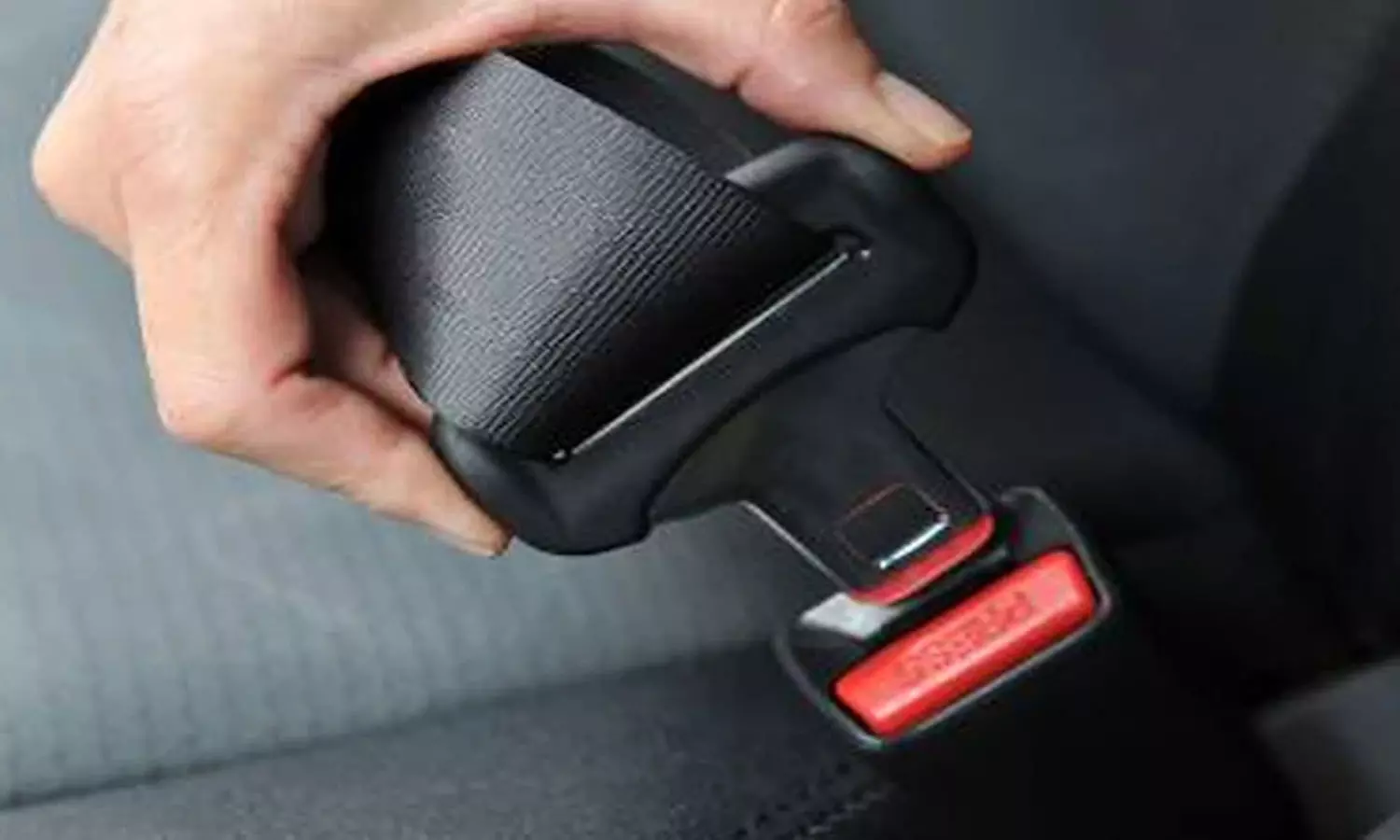 ഹെവി വാഹനങ്ങളിൽ നാളെ മുതൽ സീറ്റ് ബെൽറ്റ് നിർബന്ധം ഹെവി വാഹനങ്ങളിൽ നാളെ മുതൽ സീറ്റ് ബെൽറ്റ് നിർബന്ധം