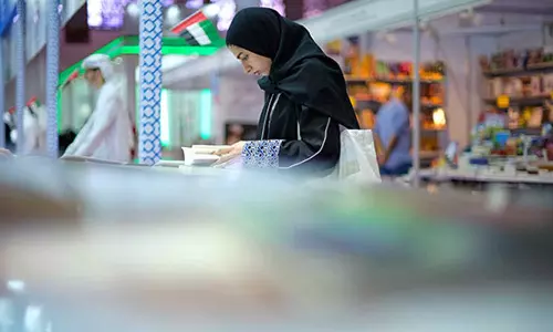 ഷാർജ അന്താരാഷ്ട്ര പുസ്തകോത്സവത്തിന്  ഉജ്ജ്വല തുടക്കം