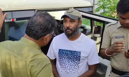 Intoxication across the border, 60 kg ganja from Andhra, drugs in kerala, latest malayalam news, അതിർത്തി കടന്നുള്ള ലഹരി, ആന്ധ്രയിൽ നിന്ന് 60 കിലോ കഞ്ചാവ്, കേരളത്തിൽ മയക്കുമരുന്ന്, ഏറ്റവും പുതിയ മലയാളം വാർത്തകൾ