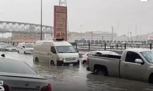 Heavy rain and wind with thunder in different provinces of Saudi Arabia