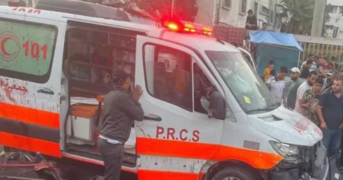 Israel launched a missile attack on ambulances in front of Al Shifa hospital.
