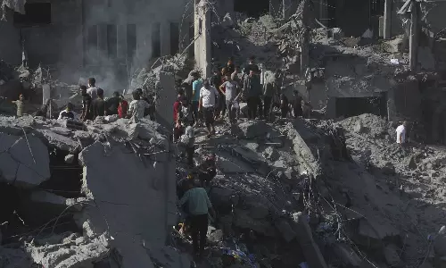 Hundreds of people heeded the Qatar Red Crescent Societys call for volunteer service as part of preparations to tackle the health crisis in Gaza.