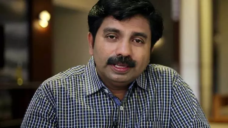 ആര്യാടൻ ഷൗക്കത്തിന് കെ.പി.സി.സി വിലക്ക് ആര്യാടൻ ഷൗക്കത്തിന് കെ.പി.സി.സി വിലക്ക്