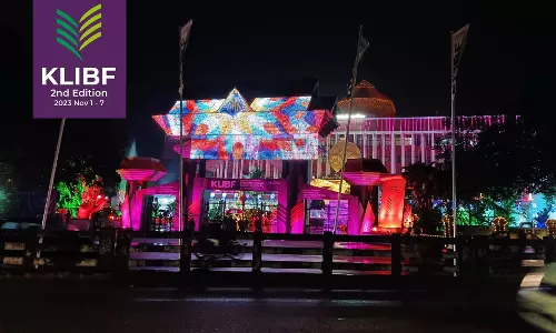 നിയമസഭ പുസ്തകോത്സവ വേദിയില് ആദ്യദിനത്തില് 27 പുസ്തക പ്രകാശനങ്ങള് നിയമസഭ പുസ്തകോത്സവ വേദിയില് ആദ്യദിനത്തില് 27 പുസ്തക പ്രകാശനങ്ങള്