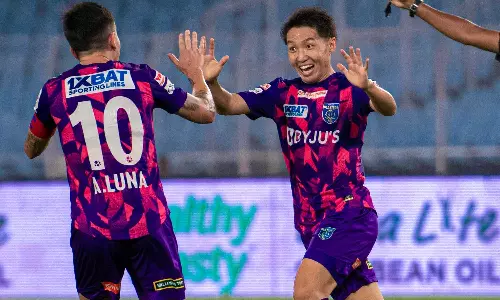 സകായ്.... സച്ചിൻ.... ; സൂപ്പർ ബ്ലാസ്റ്റേഴ്സ് സകായ്.... സച്ചിൻ.... ; സൂപ്പർ ബ്ലാസ്റ്റേഴ്സ്