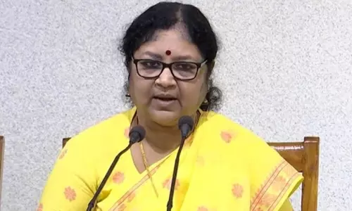 കണ്ണട വാങ്ങാൻ പൊതുഖജനാവിൽ നിന്ന് 30,500? മറുപടി അർഹിക്കുന്നില്ലെന്ന് മന്ത്രി ആർ.ബിന്ദു