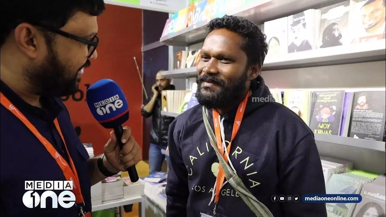 ആനകളും ആദിവാസികളും തമ്മിലെ സൗഹൃദം;   ‘കുറു’ ഷാർജയിൽ പ്രകാശനം ചെയ്തു