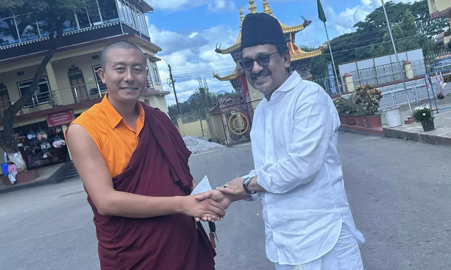 Sadikhali Thangal, Golden Temple in Kotak, latest malayalam news, സാദിഖലി തങ്ങൾ, കോട്ടക്കിലെ സുവർണ്ണ ക്ഷേത്രം, ഏറ്റവും പുതിയ മലയാളം വാർത്തകൾ, Sadikhali Thangal, Golden Temple in Kotak, latest malayalam news, സാദിഖലി തങ്ങൾ, കോട്ടക്കിലെ സുവർണ്ണ ക്ഷേത്രം, ഏറ്റവും പുതിയ മലയാളം വാർത്തകൾ,