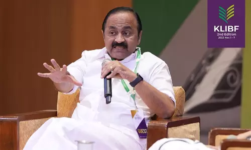 വായനയുടെ ഉന്മാദലോകം തുറന്ന് പ്രതിപക്ഷ നേതാവ് വി.ഡി സതീശന് വായനയുടെ ഉന്മാദലോകം തുറന്ന് പ്രതിപക്ഷ നേതാവ് വി.ഡി സതീശന്