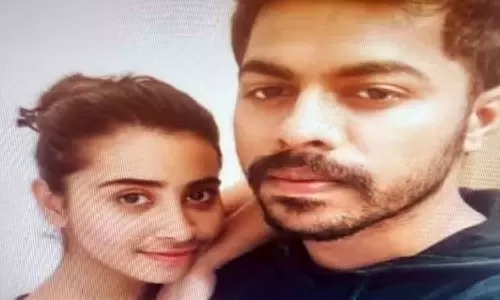 young woman and a Malayali man died after setting fire In Bengaluru