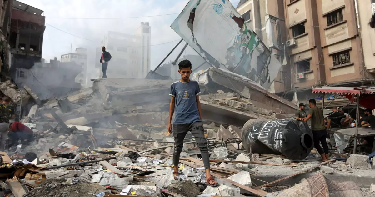 Israel intensifies attacks on northern and southern Gaza Israel intensifies attacks on northern and southern Gaza