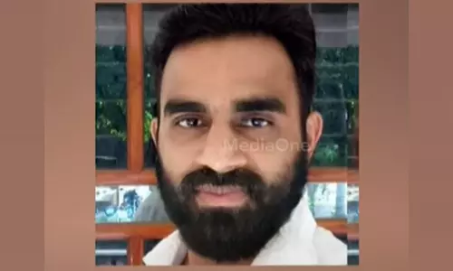 Man dies after shooting himself at lodge, gun, shoot, latest malayalam news, ലോഡ്ജിൽ സ്വയം വെടിവെച്ച് ഒരാൾ മരിച്ചു, തോക്ക്, വെടിയുതിർ, ഏറ്റവും പുതിയ മലയാളം വാർത്ത