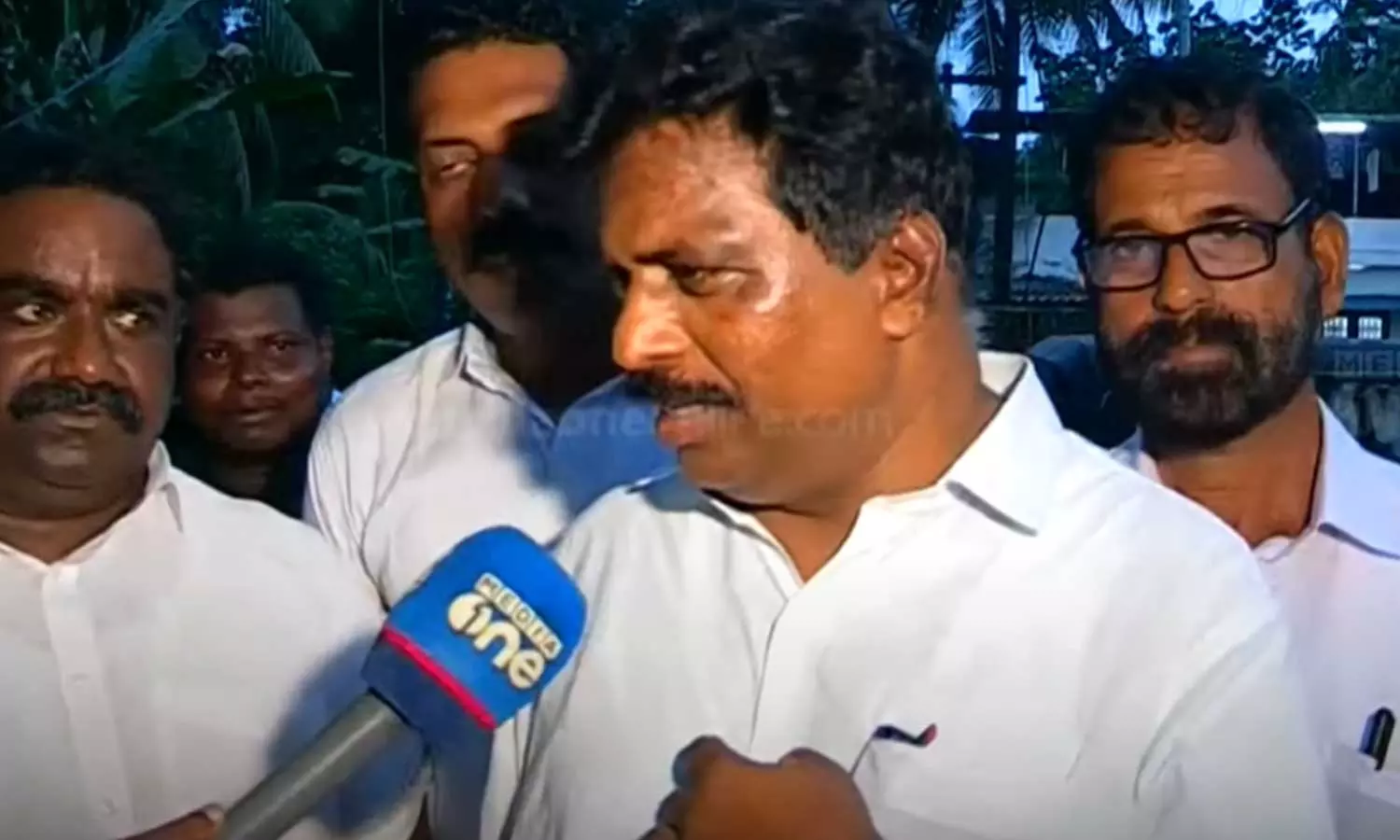 കർഷകർ ജീവനൊടുക്കുന്നതിന് കാരണം കേന്ദ്ര-സംസ്ഥാന സർക്കാരുകൾ: കൊടിക്കുന്നിൽ സുരേഷ്