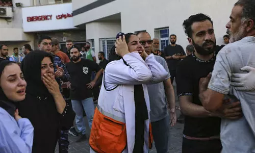 അൽശിഫ ആശുപത്രിയിലെ മരുന്ന് സംഭരണശാല ബോംബിട്ട് തകർത്ത് ഇസ്രായേൽ