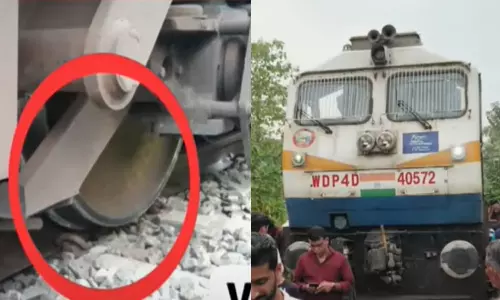 Palakkad train derailed, train accident, latest malayalam news, പാലക്കാട് ട്രെയിൻ പാളം തെറ്റി, ട്രെയിൻ അപകടം, ഏറ്റവും പുതിയ മലയാളം വാർത്ത