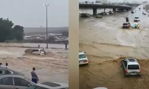 Rain in Jeddah and Makkah; Roads flooded