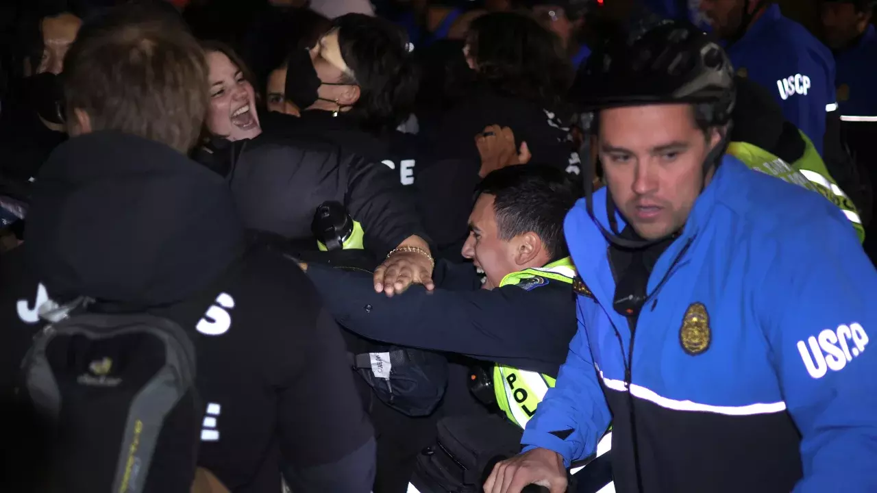 US Capitol police clash with protesters