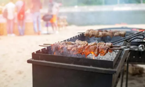 കുവൈത്ത് ബീച്ചിൽ ബാർബിക്യൂവിനായി   അഞ്ച് സ്ഥലങ്ങൾ കണ്ടെത്തിയതായി സ്പ്രിങ് കാംപ് കമ്മിറ്റി