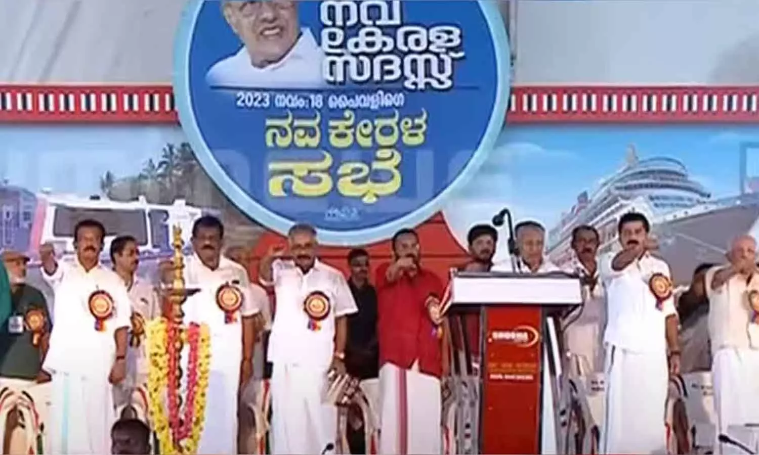 The Education Department has amended the order to provide school buses to navakerala sadas The Education Department has amended the order to provide school buses to navakerala sadas