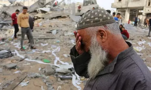 ഗസ്സയിൽ മരണസംഖ്യ 12,000 കവിഞ്ഞു; അൽശിഫയിൽ ഓക്സിജൻ കിട്ടാതെ മരിച്ചത് 22 രോഗികൾ ഗസ്സയിൽ മരണസംഖ്യ 12,000 കവിഞ്ഞു; അൽശിഫയിൽ ഓക്സിജൻ കിട്ടാതെ മരിച്ചത് 22 രോഗികൾ