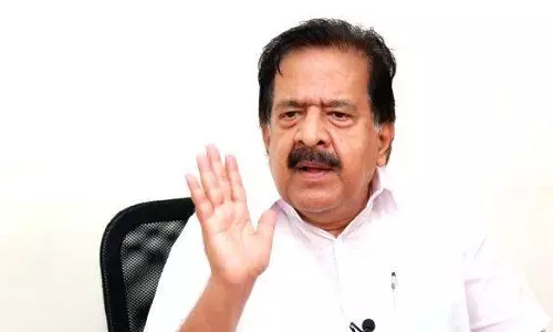 നവകേരള സദസ്സിന്റെ പേരിൽ മുഖ്യമന്ത്രിയുടെ ഉല്ലാസയാത്ര; പി.ആർ ഏജൻസിയുടെ നിർദേശമെന്ന് രമേശ് ചെന്നിത്തല