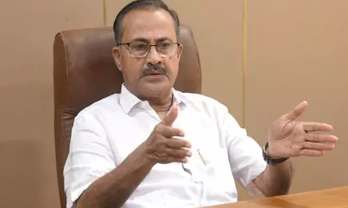 ഹമീദ് സ്ഥാനമേറ്റെടുത്തത് സാദിഖലി തങ്ങളുടെ അനുവാദത്തോടെ; കേരള ബാങ്ക് വിവാദത്തിൽ പി.എം.എ സലാം