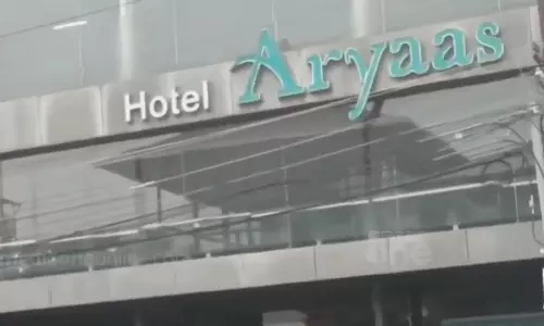 ഭക്ഷ്യവിഷബാധയേറ്റ് ആർ.ടി.ഒ അടക്കം ചികിത്സയിൽ; കാക്കനാട്ടെ ആര്യാസ് ഹോട്ടൽ അടപ്പിച്ചു