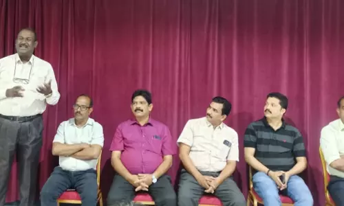 ദമ്മാം ഒഐസിസി അനുശോചന യോഗം സംഘടിപ്പിച്ചു ദമ്മാം ഒഐസിസി അനുശോചന യോഗം സംഘടിപ്പിച്ചു