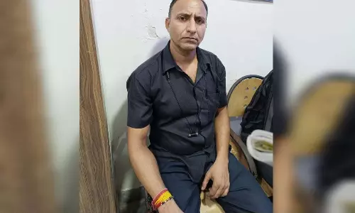 കശ്‌മീർ സ്വദേശി, തൃശൂരിൽ സെക്യൂരിറ്റി ജീവനക്കാരൻ: വ്യാജ ആയുധ ലൈസൻസ് നിർമിച്ചതിന് അറസ്റ്റിൽ