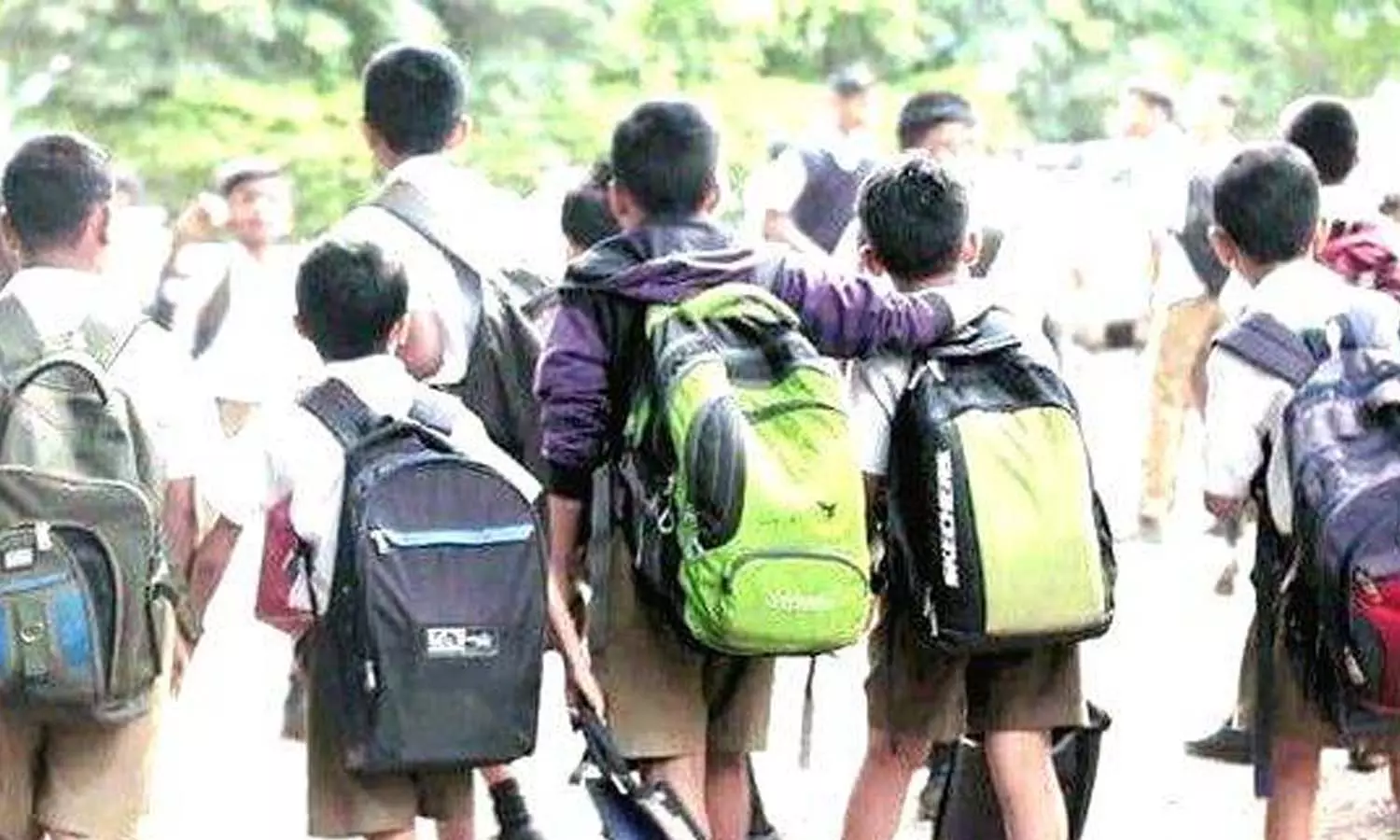 നാളെ പത്ത് ജില്ലകളിൽ സ്‌കൂളുകൾക്ക് അവധി