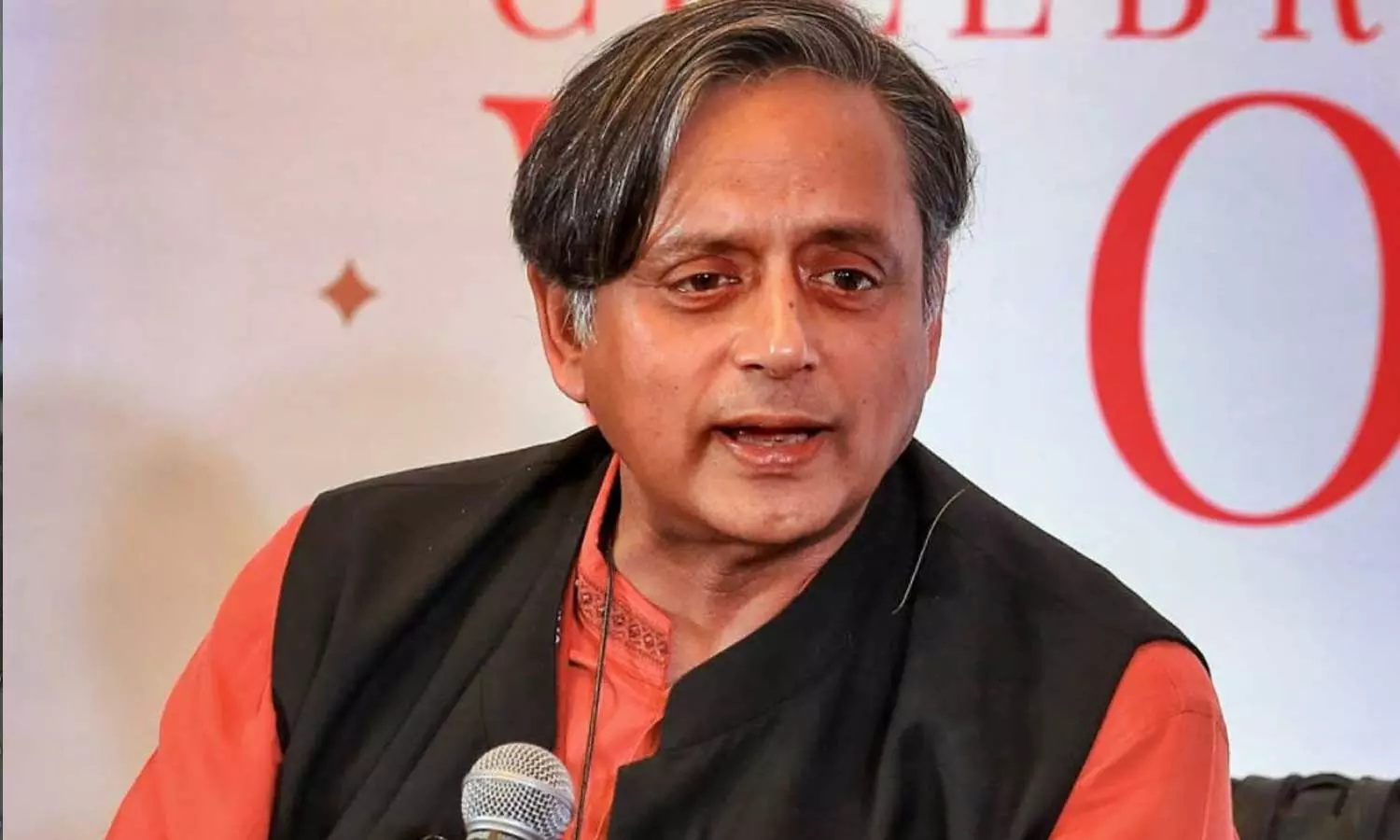 Alleged gold smuggling; Shashi Tharoor MPs personal staff was questioned and released,latest news