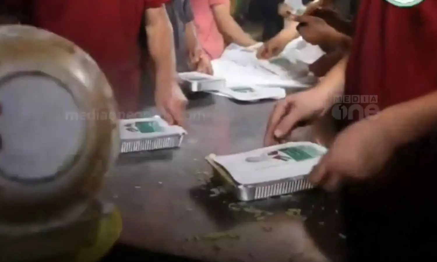 Oman extends helping hand to the Palestinian people Oman extends helping hand to the Palestinian people