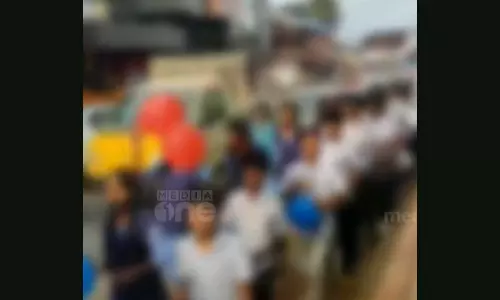 Nilambur Municipality participated students in navakerala procession