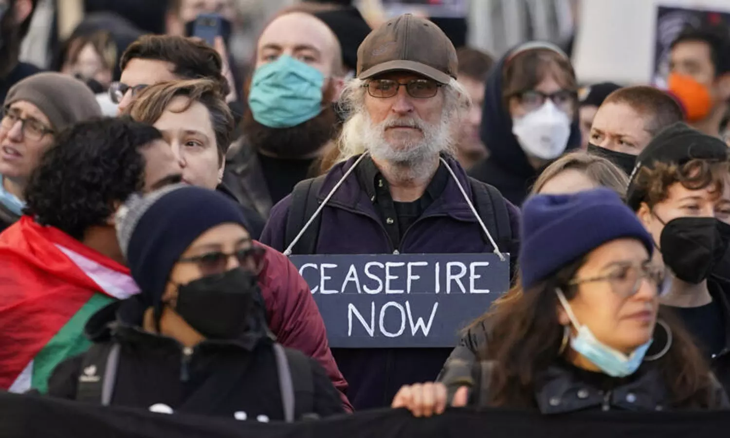 ഗസ്സയിൽ നാലുദിന താത്കാലിക വെടിനിർത്തൽ പ്രാബല്യത്തിൽ; ഇന്ധനവും വഹിച്ചു രണ്ട് ട്രക്കുകൾ റഫ അതിർത്തി കടന്നു