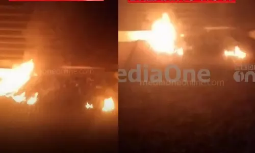 hotel in Thrissur,Tea was not served, petrol bomb thrown to the hotel in Thrissur,crime news,ചായ നൽകിയില്ല, തൃശൂരിൽ ഹോട്ടലിന് നേരെ പെട്രോൾ   ബോംബെറിഞ്ഞു,, തൃശൂരിൽപെട്രോൾ   ബോംബ്