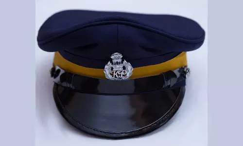 സ്വകാര്യ ബസിൽ യുവതിയെ അതിക്രമിച്ച പൊലീസുകാരന് സസ്‌പെൻഷൻ