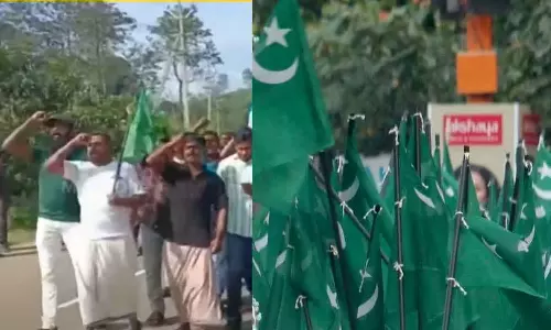 യൂത്ത് ലീഗ് പ്രവർത്തകരുടെ പ്രകടനം