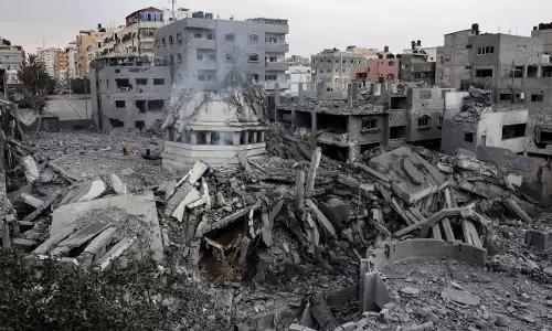 വെടിനിര്‍ത്തലും ബന്ധികൈമാറ്റവും ഖത്തര്‍ അമീറും അമേരിക്കന്‍ പ്രസിഡന്റും വിലയിരുത്തി